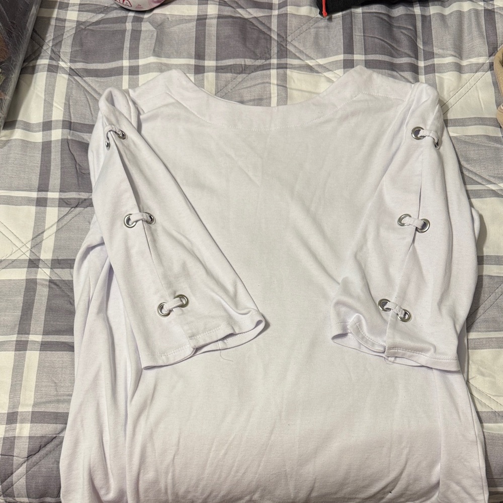 Koret White Long Sleeve Top with Grommet Detail